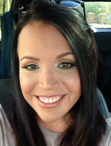 Holly R. thumbnail